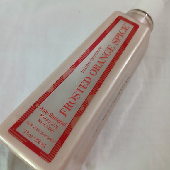 Bath & Body Works Frosted Orange Spice Holiday Traditions Moisturizing Hand Soap - Picture 8 of 10